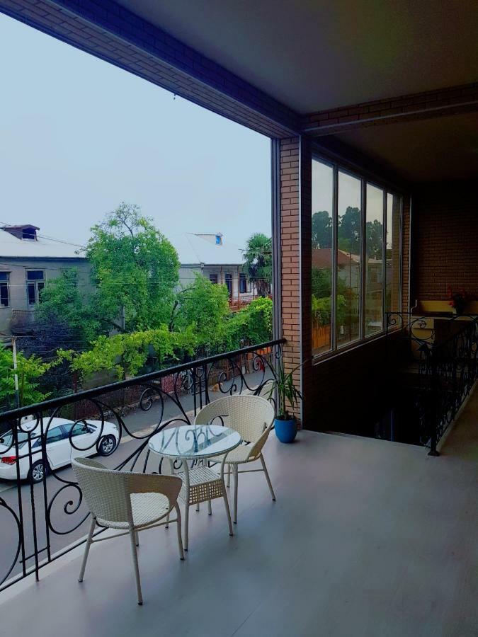 Hotel Holiday House Chkonia Batumi Exterior foto